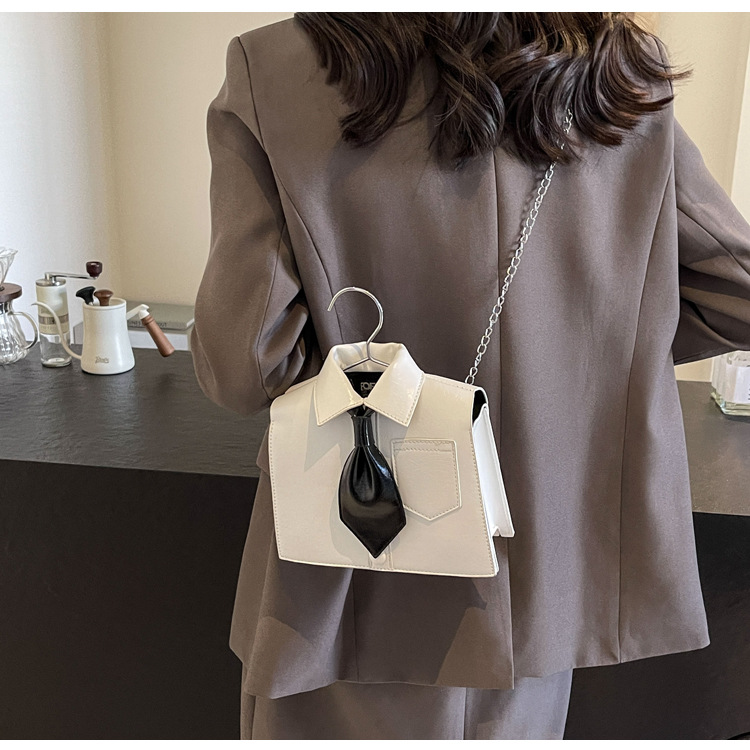 Women's Medium Pu Leather Shirt Streetwear Magnetic Buckle Crossbody Bag display picture 13