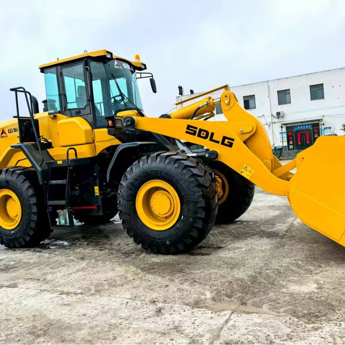 Negocio poderoso comercio exterior transfronterizo trabajo temporal 968L cargador carretilla elevadora de 5 toneladas exportación de maquinaria de construcción