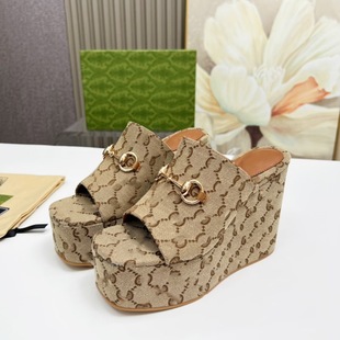 High-Quality Foreign Trade Cross-Border European and American Big-Name Middle Eastern Russian Malaysian Horsebit Floral Wedge Flip-Flops