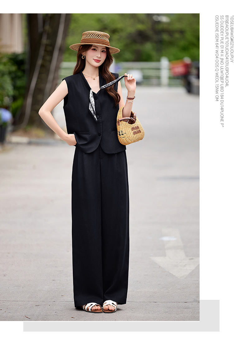Bộ vest nữ gồm áo gile và quần tây ống đứng cạp cao — màu đen, màu cam, màu trắng ngà chi tiết 25