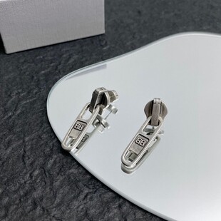 �ͼ�ͬ���pB����^���h��Ů���Գ������^�ٴ�߼��Еr�ж�r��b