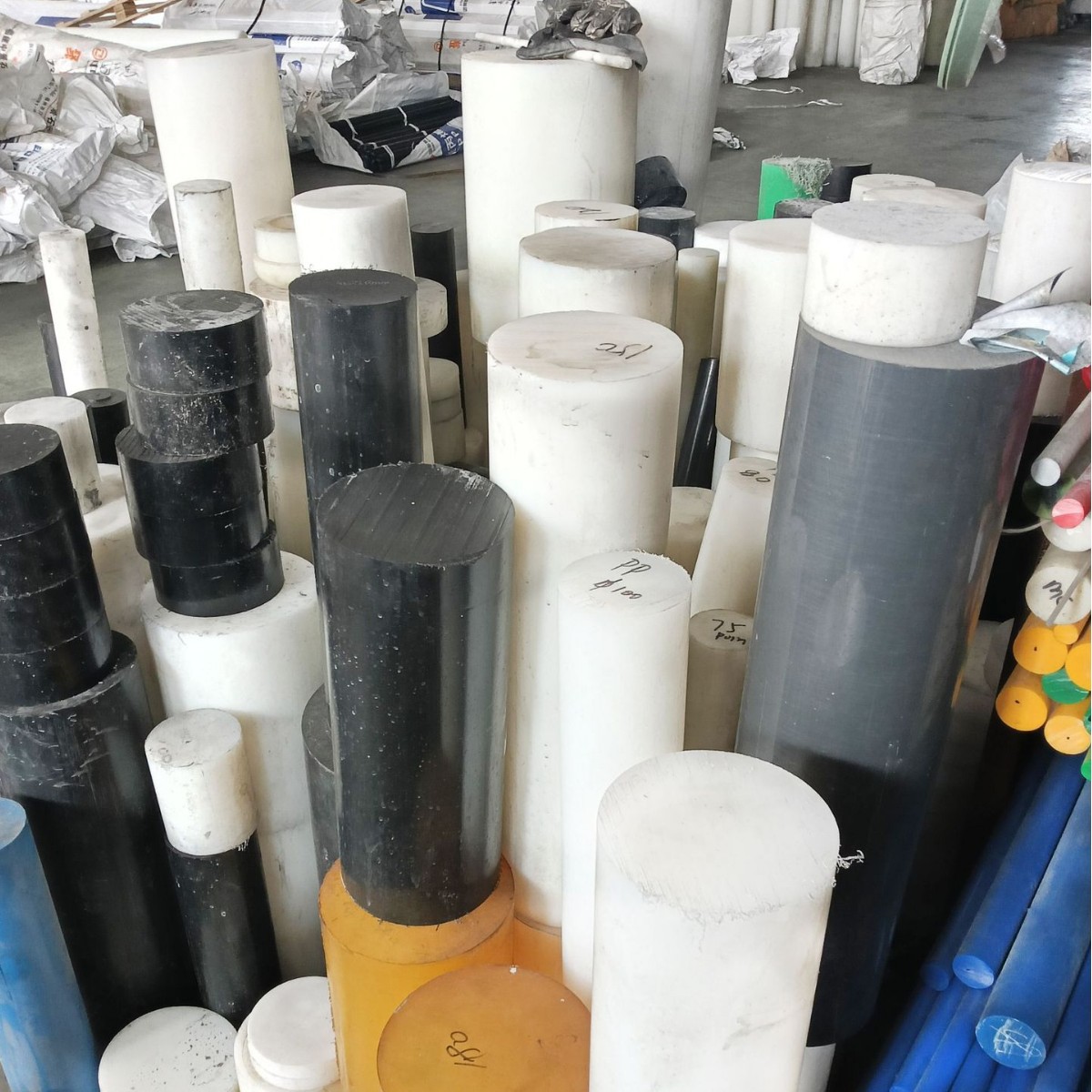 耐磨pa6白色实心圆柱塑料棒材PEEK板高强度尼龙棒 可零切加工