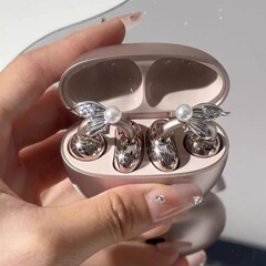 Xiaohongshuの新しいモデルは、フリーリップイヤークリップバックルに適しています。ニッチで絶妙でハイエンドのフラッシュシャークテールヘッドフォンダイヤモンドバックルです。