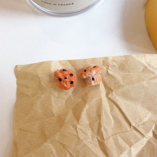 Fun simulation bread tart cookie earrings cute student personalized earrings without piercing ear clip jewelry for women