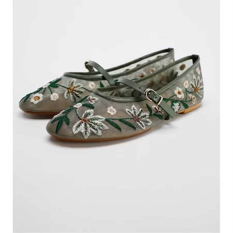 2025 новые летние женские туфли модные цветочные сетчатые повседневные универсальные плоские туфли новый национальный стиль плоские туфли для женщин