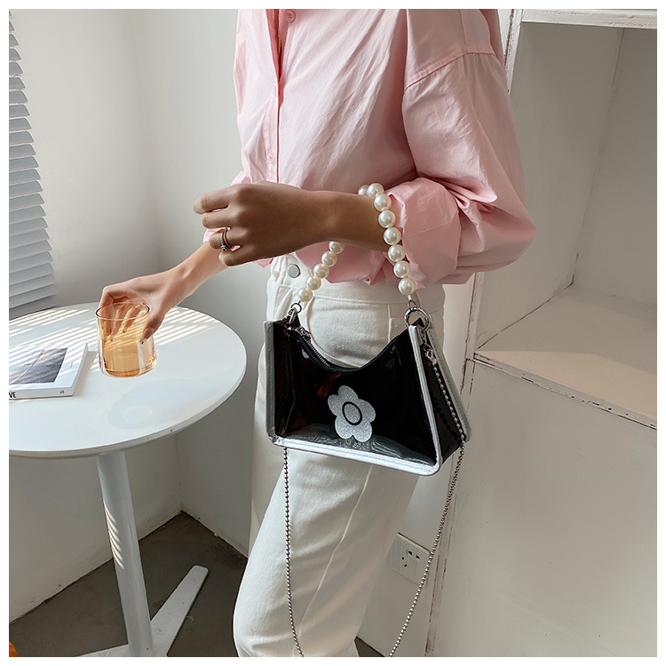 Fashion Pvc Transparent Chain Shoulder Messenger Portable Bag Wholesale display picture 3