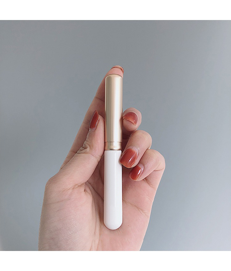 Wholesale of new mini round-head lip brushes with caps, single portable lipsticks, lipstick brushes, smudging brushes and makeup brushes undefined