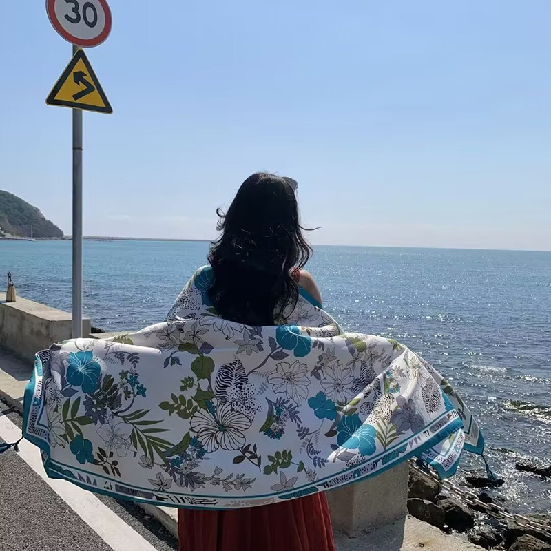 Sopa de satén de twill para mujeres 2025 bufandas de viento nacional de verano tibetanas bufandas de seda protector solar lago Qinghai turismo foto toalla de playa