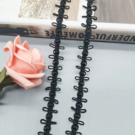 花边;织带;流苏、穗