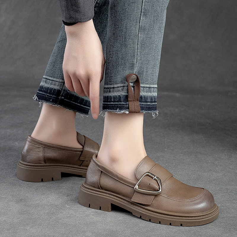 Shanghai Spring new pattern Low Flat bottom Big head a doll Women's Shoes Metal buckle leisure time Lok Fu shoes cowhide Single shoes