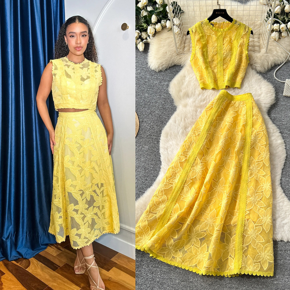 French Style Lace Openwork Versatile Sleeveless Two Piece Women's Set, 2026 Summer Elegant And Sophisticated Vest And Skirt Set._voghion.com