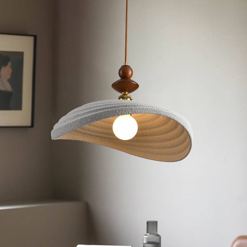 Diseñador nórdico lámpara de mesa de comedor de viento crema lámpara de sala de estar de vivienda moderna y simple tienda de ropa escalera lámpara