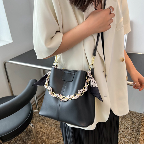 Simple Fashion Bags for Women  Summer Popular Korean Style New Trendy Versatile Crossbody Bag Fashion Shoulder Bucket Bag