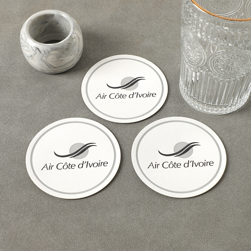 酒店一次性吸水杯垫宾馆民宿专用纸质垫子批发茶杯漱口杯垫