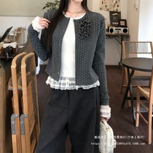 新款秋季韩系老钱风压褶边装饰系扣圆领波点外套女长袖开衫棉修身