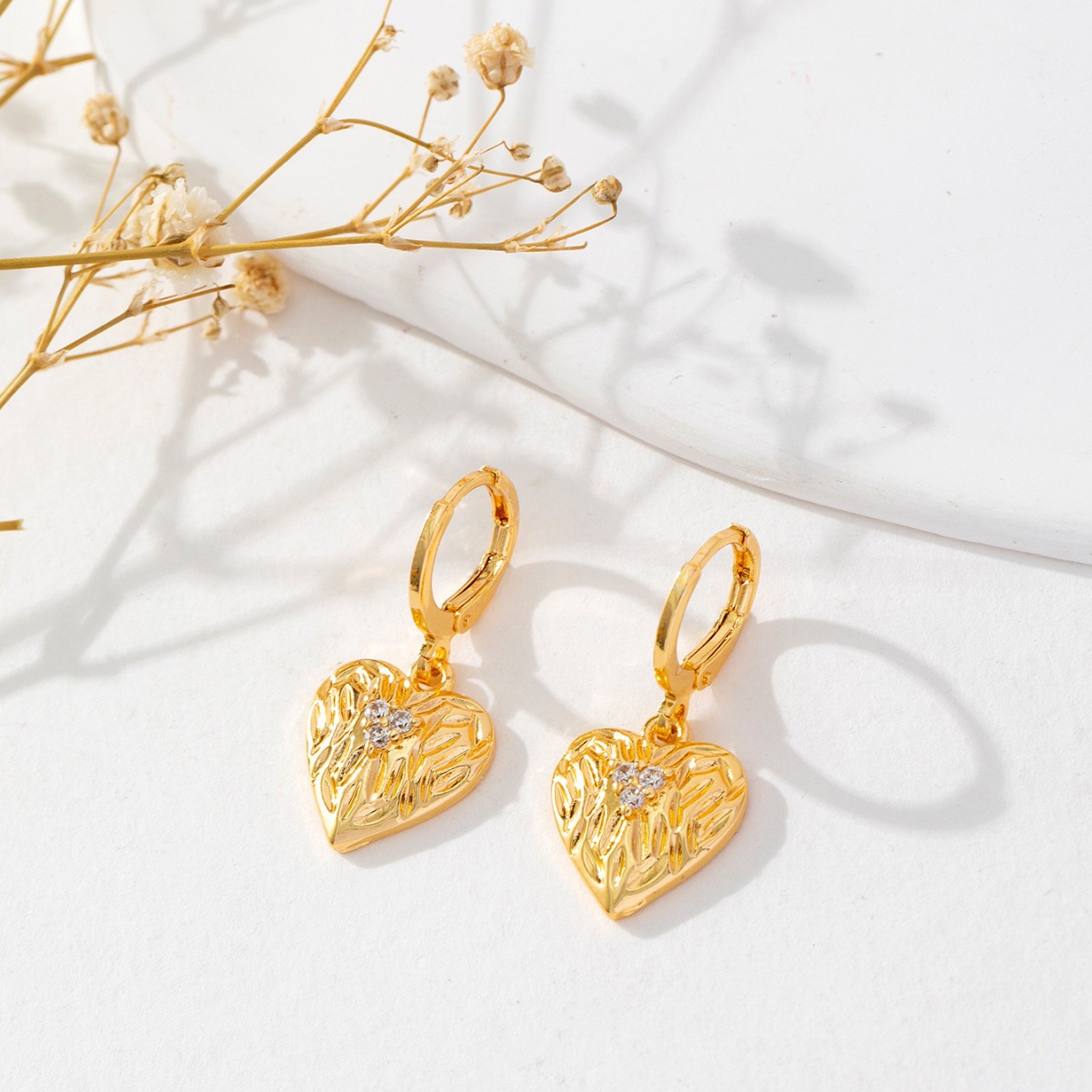 El amor Ear Buckle