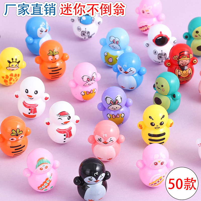 Tiktok popular dibujos animados mini vaso pingüino niños educativos mini regalo casual nostálgico pequeño juguete al por mayor