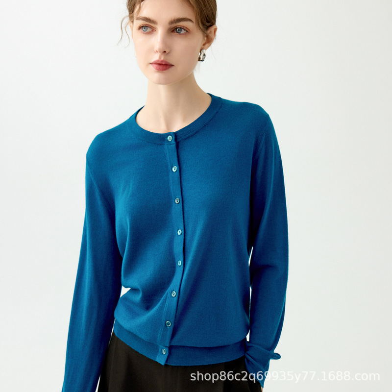 Spring and Summer Knitwear German Yangzi Yarn 100% Superfine Wool Round Neck Solid Color Buttoned Simple Long-Sleeved Knitted Wool Sweater Spring and Summer Knitwear German Yangzi Yarn 100% Superfine Wool Round Neck Solid Color Buttoned Simple Long-Sleeved Knitted Wool Sweater