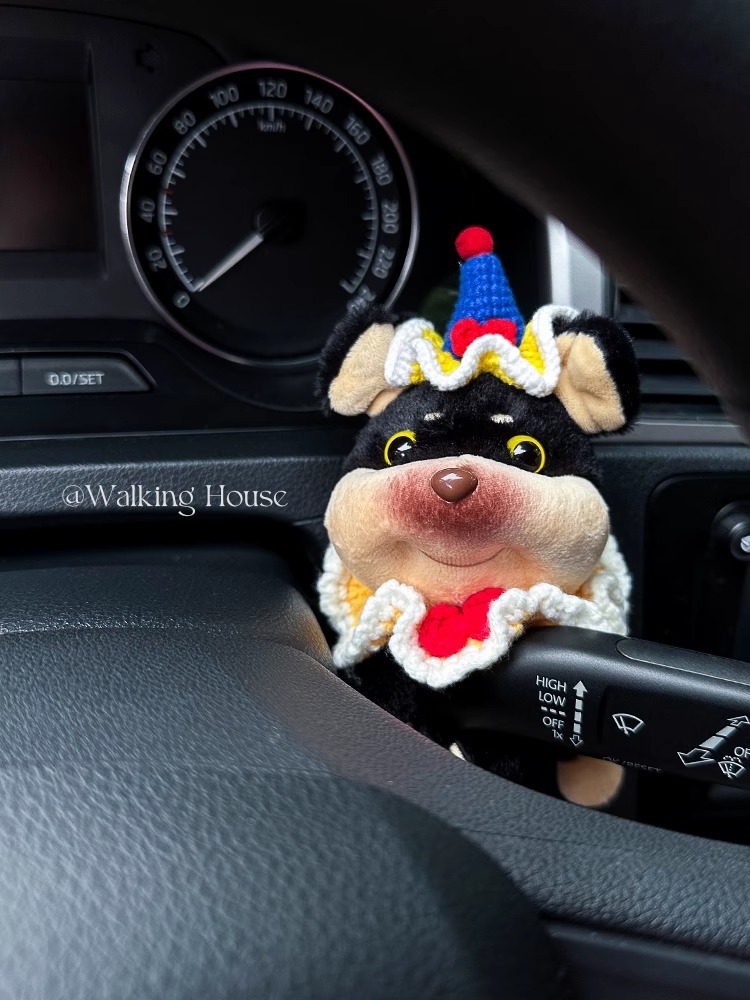 Car Seat Belt Shoulder Cover Cute Funny Bee Dog Plush Car Interior Decoration Ornaments Pocket Decoration Gift