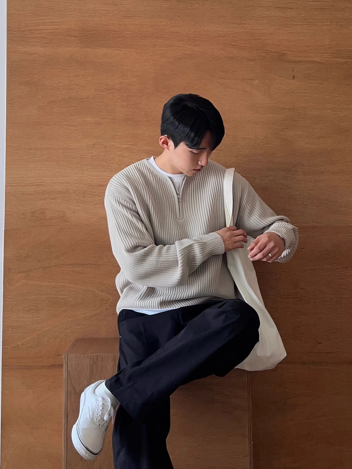 Men's knitted autumn retro sweater with a round collar with zipper