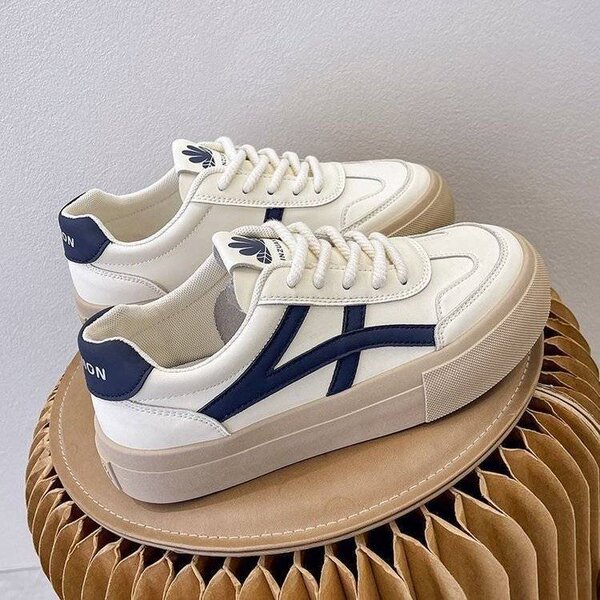 厚底复古松糕鞋女2025年新款休闲好搭运动板鞋学生通勤潮流小白鞋