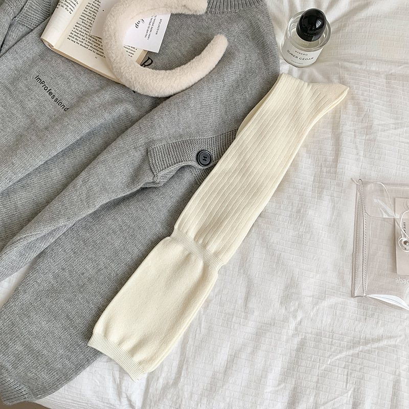 Calcetines de lana de otoño y invierno, calcetines de muslo de tendencia sin hueso, calcetines de mujer al por mayor.