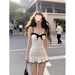 2025�¿��ɫС���Ըе����B��ȹŮ����������ľ����߅���ζ�ȹ��