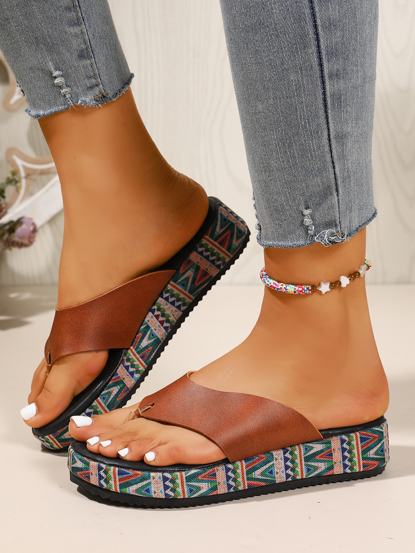 Damen-Flip-Flops in Übergrößen, Sommer, neues Design, dicke Sohle, Farbblock-Strandsandalen_voghion.com