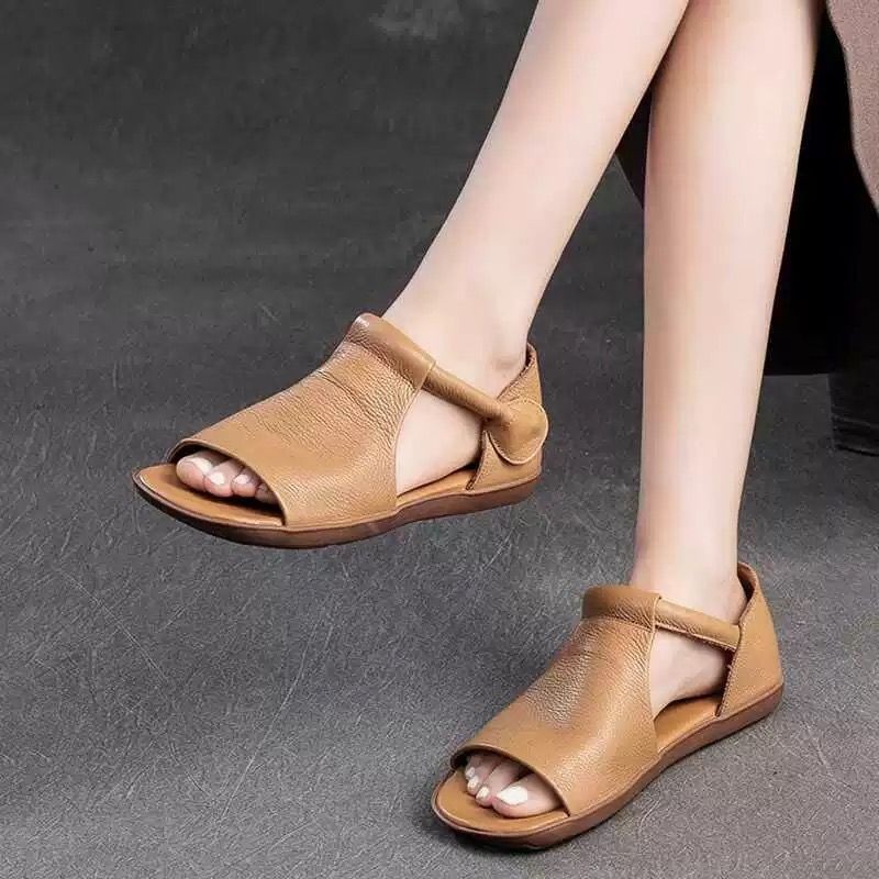 Retro design summer lightweight non-slip sandals made of soft…