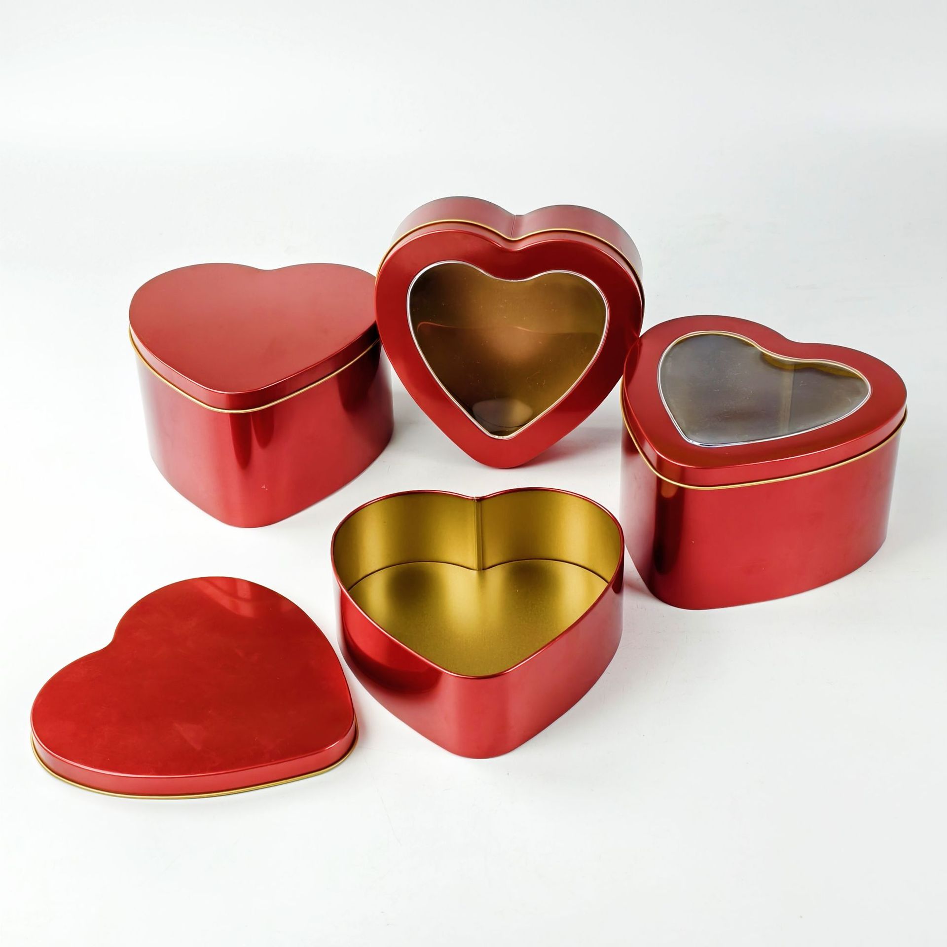 ����ϲ�Ǻ������������к�ɫ�ǹ���װ�а�����logo������Ʒ��