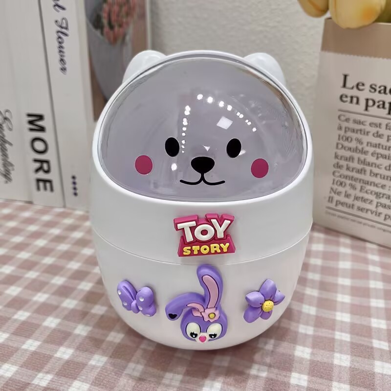 흰 장미 장난감 보라색 활 스텔라 제비꽃