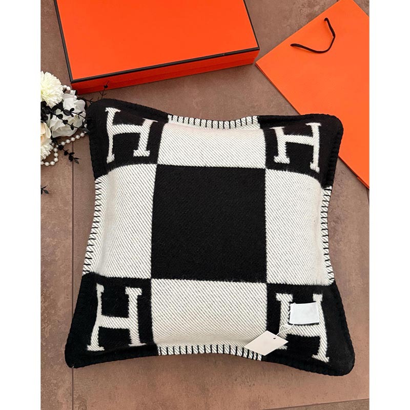 Hermès Pillows