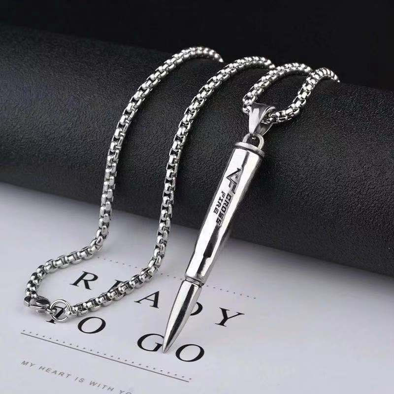 Collana uomo con pendente a proiettile stile hip-hop_voghion.com