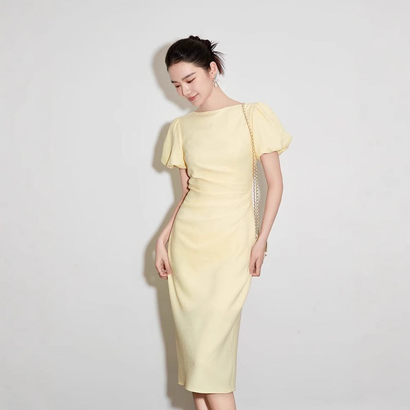Light Yellow Flower Bud Sleeve Pleated Dress 2026 Summer Slim Fit Elegant Age-Reducing Workwear Mid-Length Hip-Hugging Dress