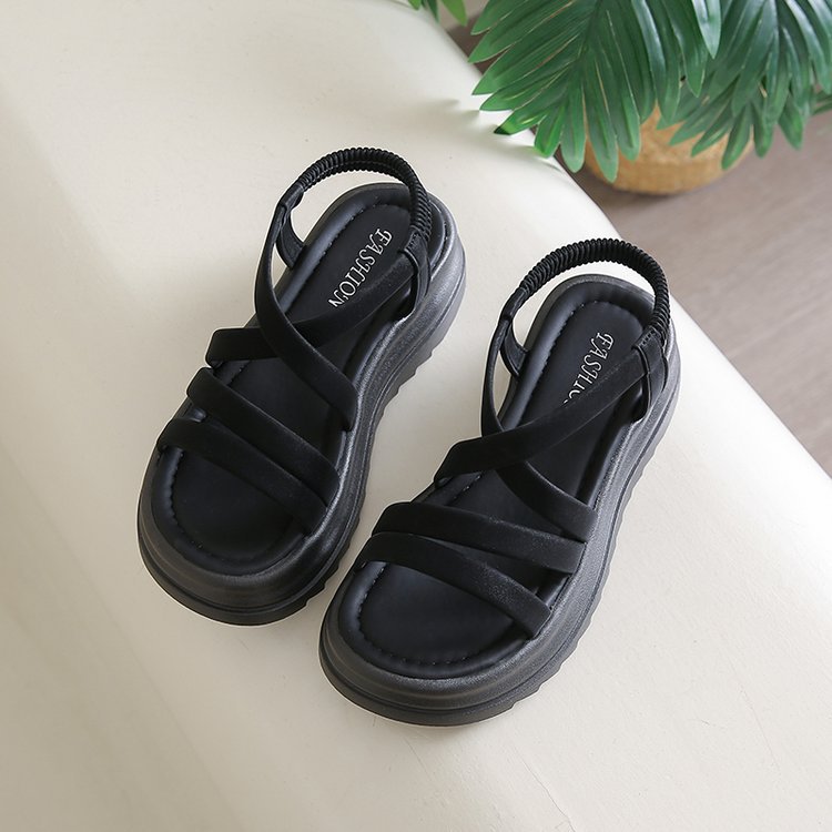Sandalias romanas de suela gruesa francesa para mujeres verano 2026 nuevo super caliente de alta calidad de moda versátil zapatos de playa coreanos