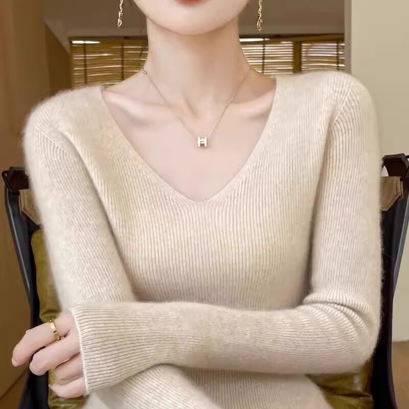 High-End Quality Upgraded Cashmere Sweater! V Neck Women's Slim Sweater Is Soft and Skin-Friendly High-End Quality Upgraded Cashmere Sweater! V Neck Women's Slim Sweater Is Soft and Skin-Friendly