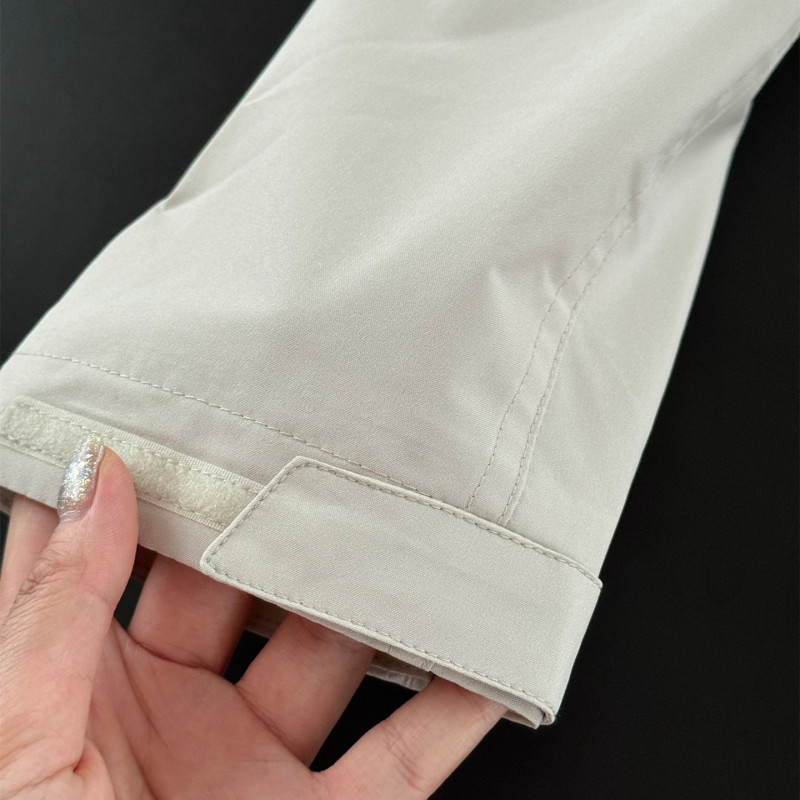 早秋新品 女子防风防水日常通勤徒步印花宽松连帽冲锋衣外套|undefined