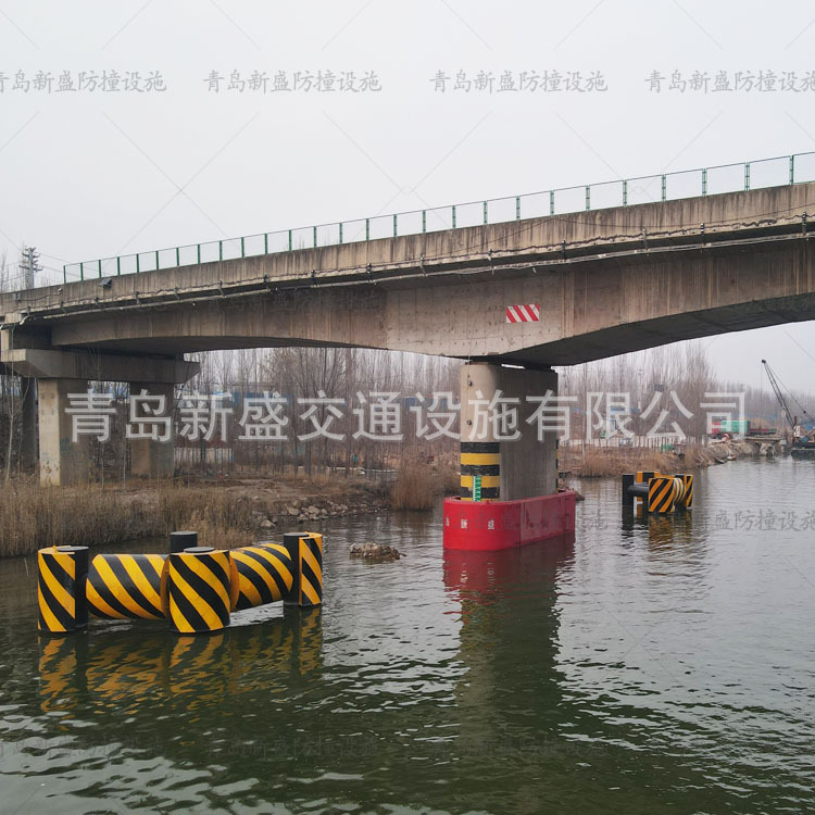 青岛新盛自浮式等截面多级消能柔性防 撞设施
