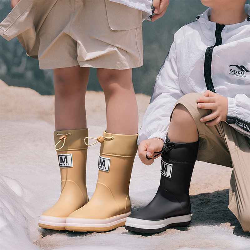 Korean-Style Parent-Child Children's Autumn and Winter Fleece-Lined Waterproof Shoes, Non-Slip Rain Boots for Boys and Girls, Warm and Cold-Resistant Rubber Shoes