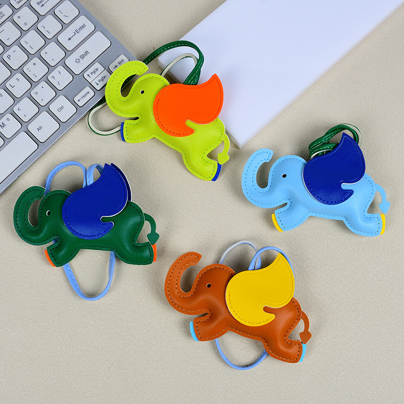 Cartoon leather Dumbo bag pendant cotton-filled elephant PU animal pendant car key chain vegetable basket pendant