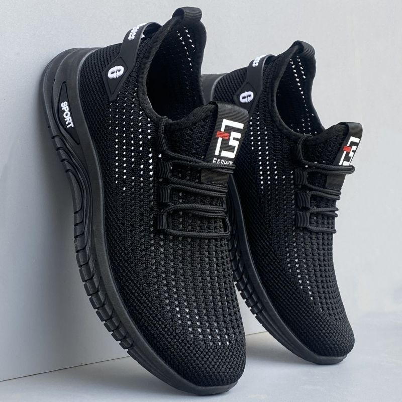 Customized Mesh Breathable Men's Flying Woven Sports Shoes Outdoor Casual Mesh Cloth Shoes Solid Color Casual Men's Sneakers