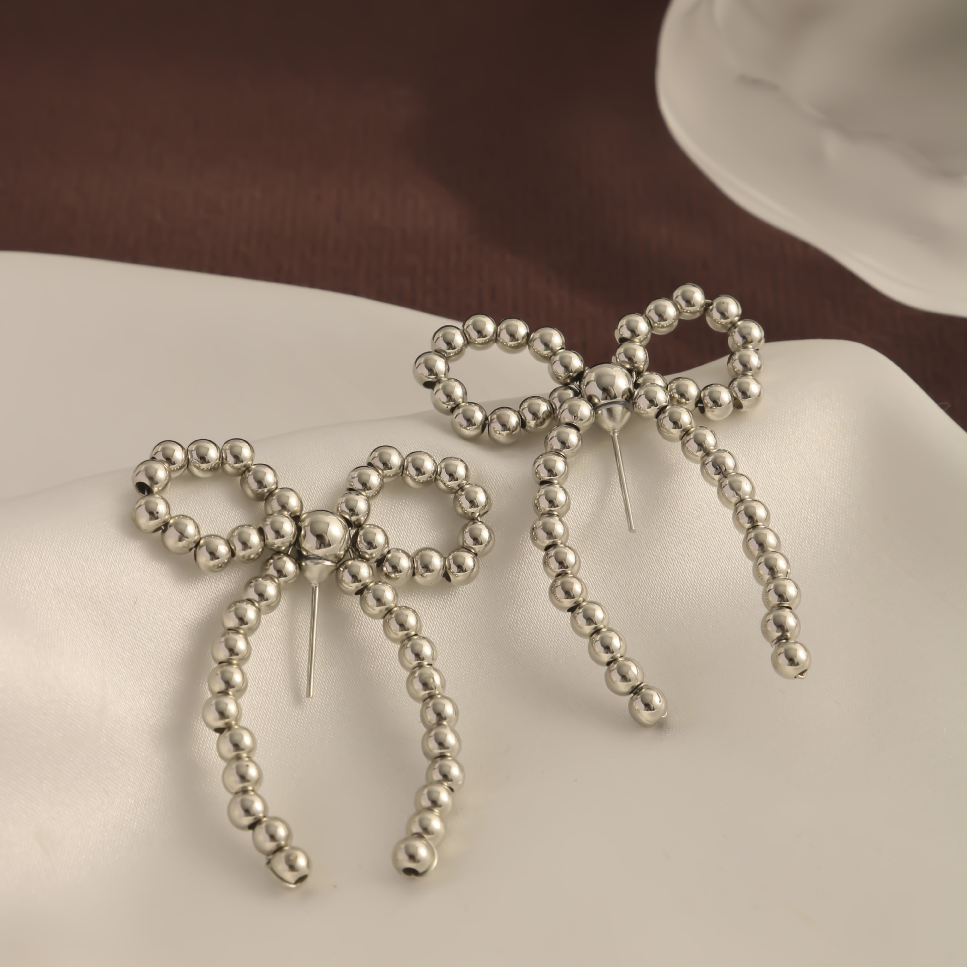 1 Pair Elegant Bow Knot Beaded Plating Artificial Pearl Alloy Ear Studs display picture 26