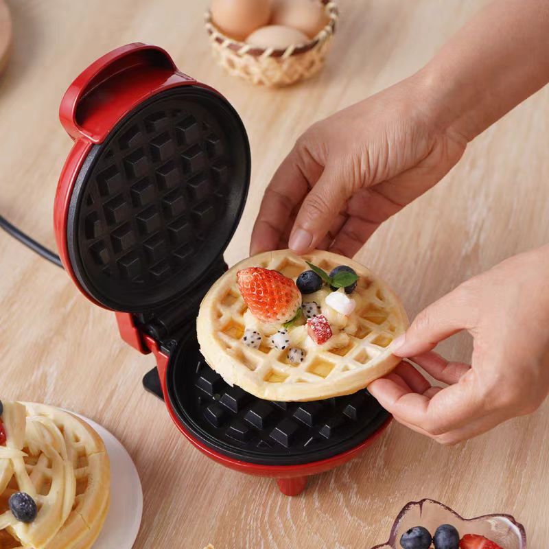 Mini máquina de waffle mini doméstica mini abrasivo funcional comercial máquina de muffle pequeña doble cara calentada galleta de pastel eléctrica