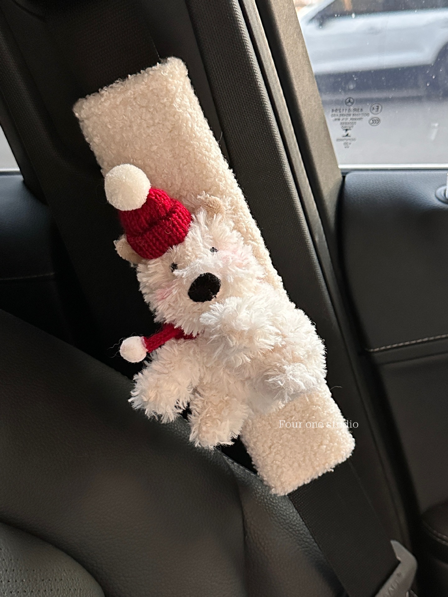 Adornos de la pantalla de control central del automóvil West Highland lindo perro en el automóvil, accesorios de decoración para niñas para muñecas Tesla