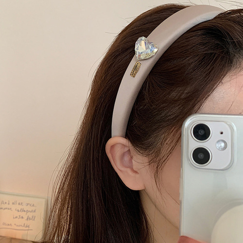 Korean style rhinestone love high headband, simple temperament hairband with thin edges, sweet, elegant and versatile high-end hair accessory