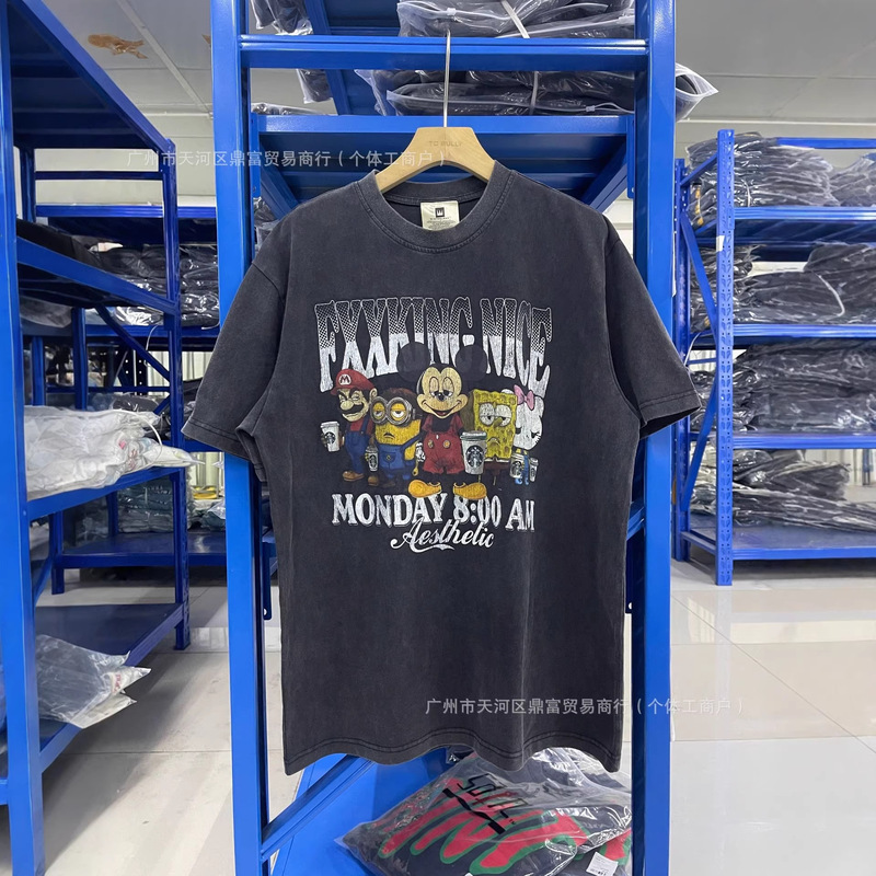 "Mickey & Starbucks Collaboration Monday" Disney Cartoon Washed and Distressed Loose-Fit T-Shirt "Mickey & Starbucks Collaboration Monday" Disney Cartoon Washed and Distressed Loose-Fit T-Shirt