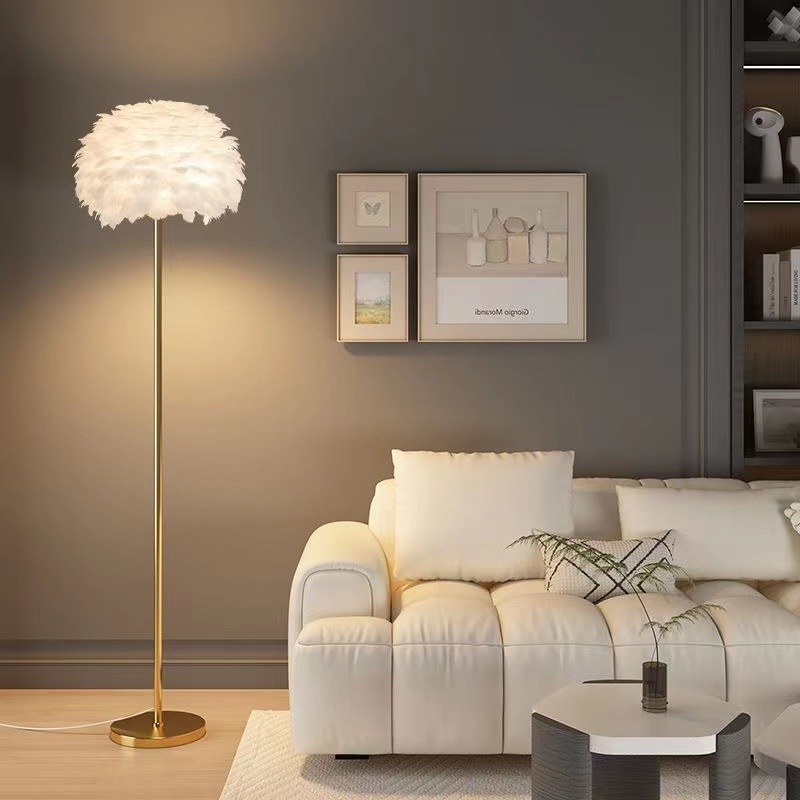 Торшер Consort Decoration белое перо, три цвета
