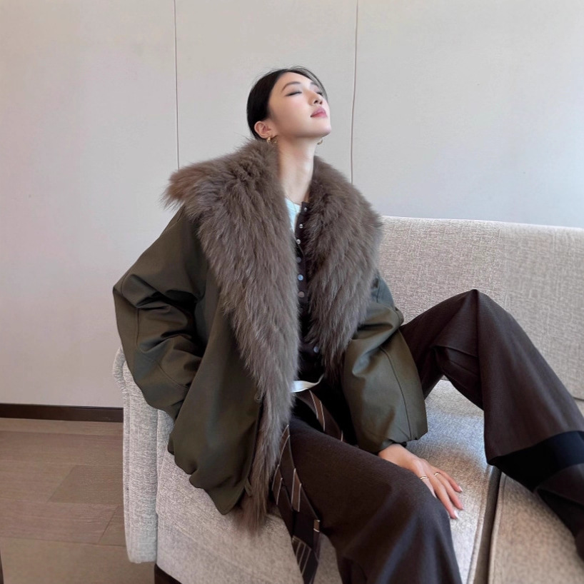 Oversized Fox Fur Collar Splicing Parka down Jacket for Women Winter 2025 New Fashion Elegant Warm Goose down Jacket