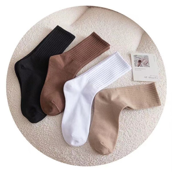 Solid color sports comfortable fashionable knee socks for students