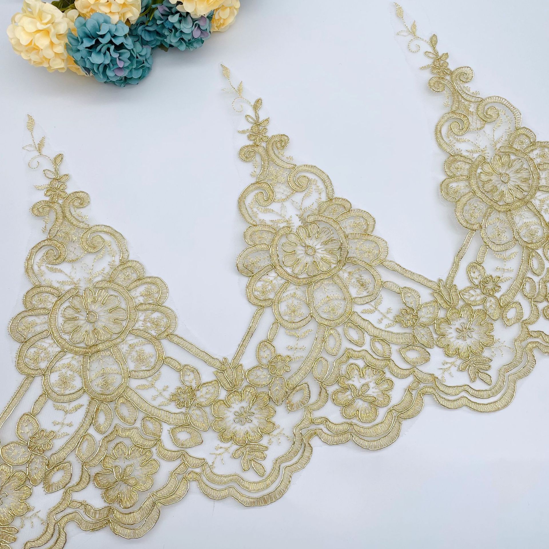 32cm金线花边 服装辅料lacefabric 车骨金线网纱刺绣舞台服装饰